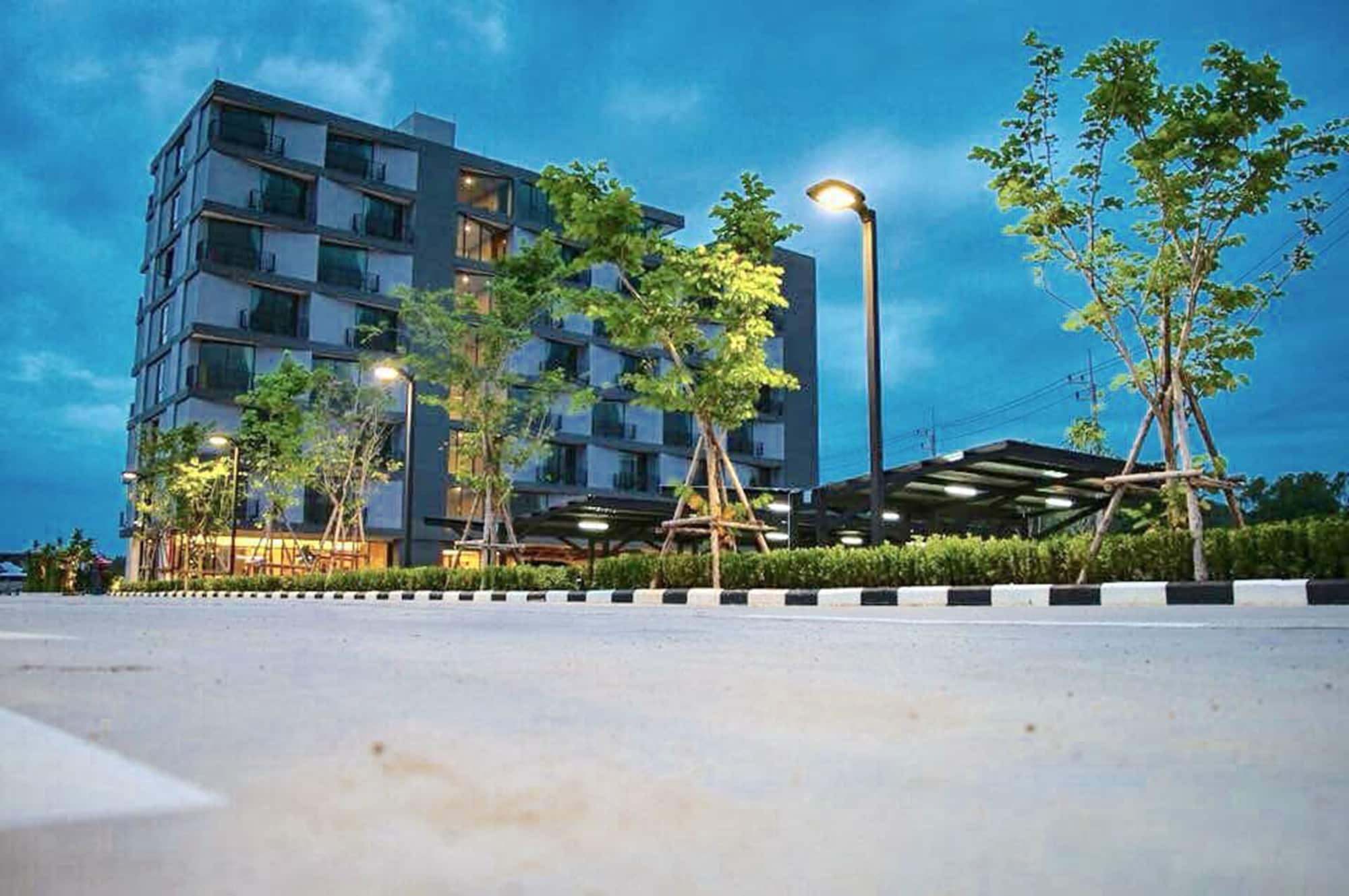 The 28Th Hotel Kanchanaburi Zewnętrze zdjęcie